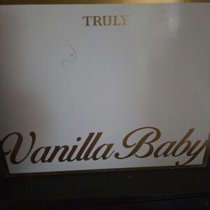 TRULY Vanilla Baby Bath & Body Set - White & Gold